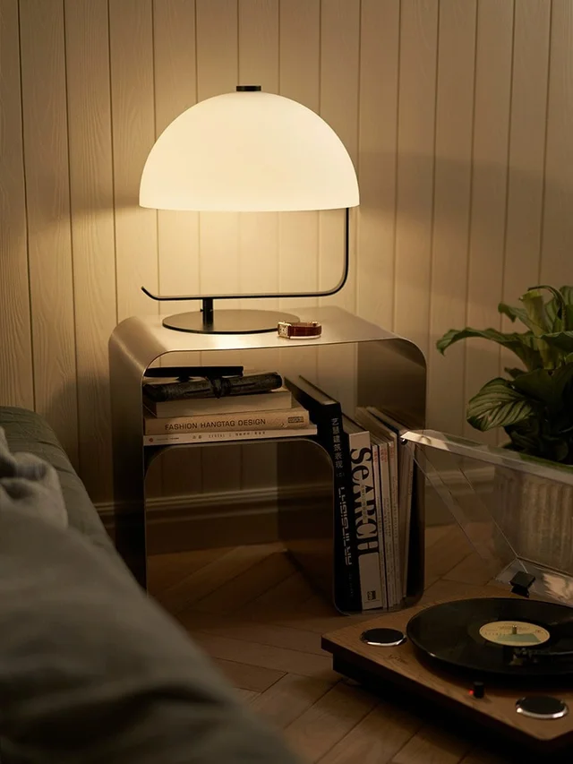 โต๊ะข้างสแตนเลสหรูหรา รุ่น Katia - Image 2