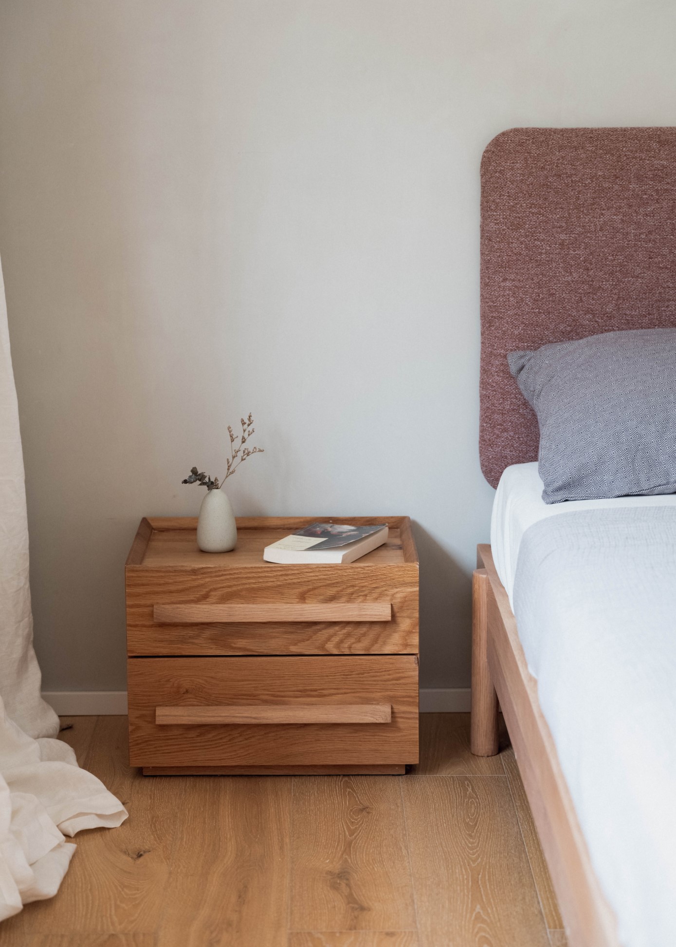 โต๊ะข้างเตียงสไตล์ญี่ปุ่นย้อนยุค รุ่น Monohana - Image 13