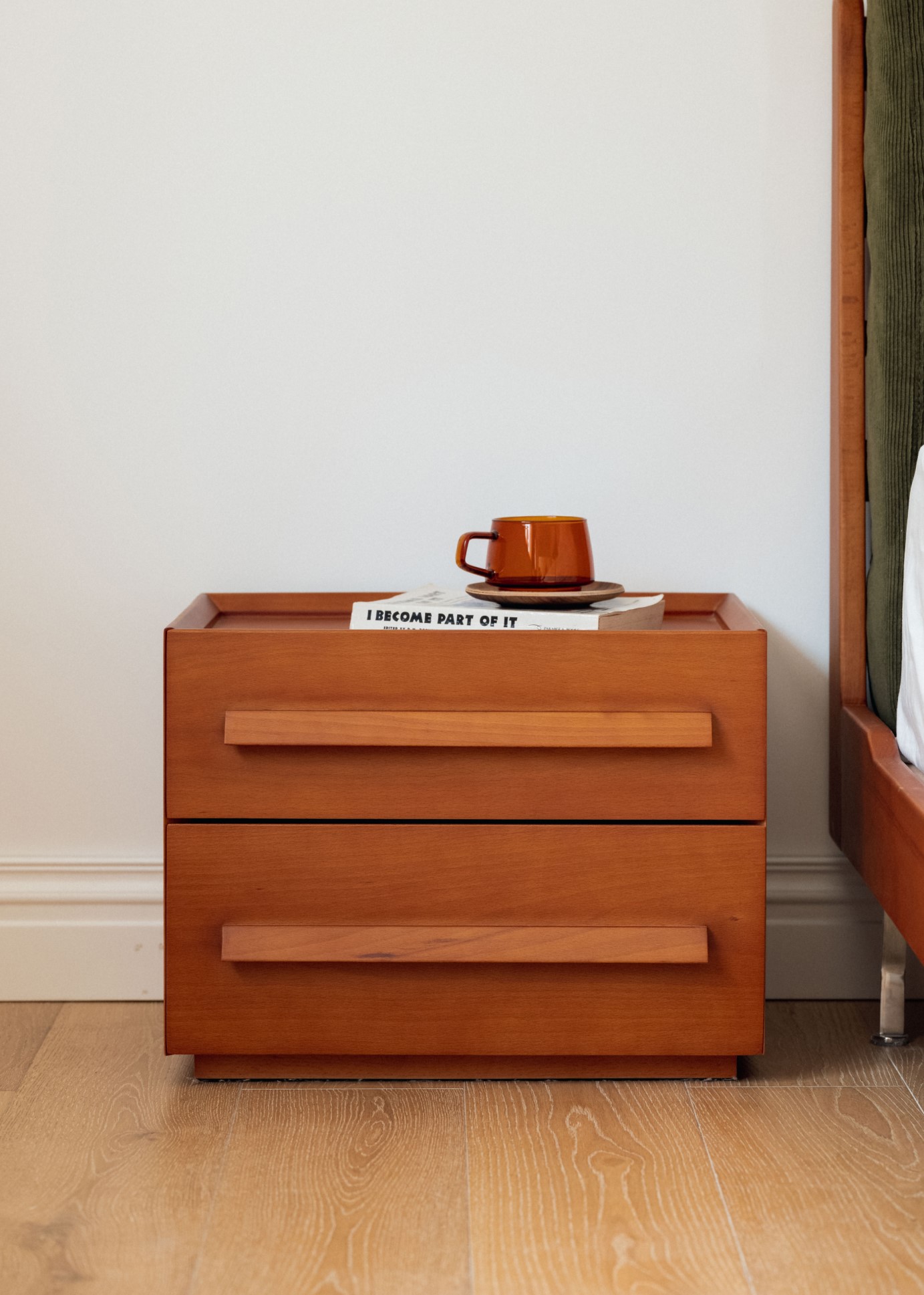โต๊ะข้างเตียงสไตล์ญี่ปุ่นย้อนยุค รุ่น Monohana - Image 10