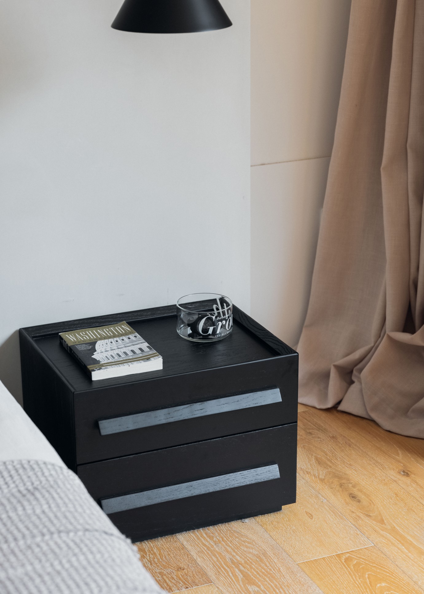 โต๊ะข้างเตียงสไตล์ญี่ปุ่นย้อนยุค รุ่น Monohana - Image 4