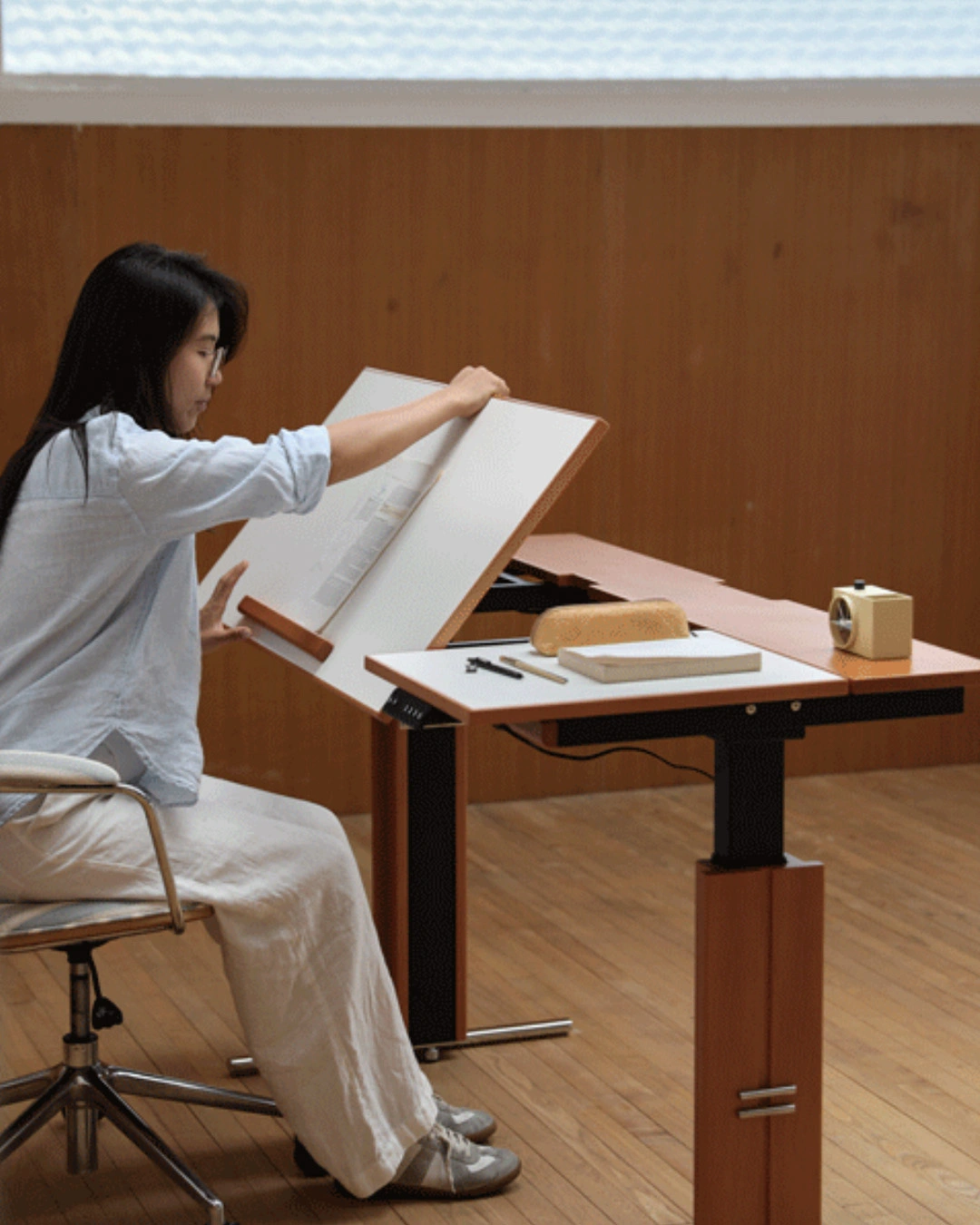 โต๊ะทำงานปรับระดับความสูงได้ พับได้ รุ่น Kakera - Image 9